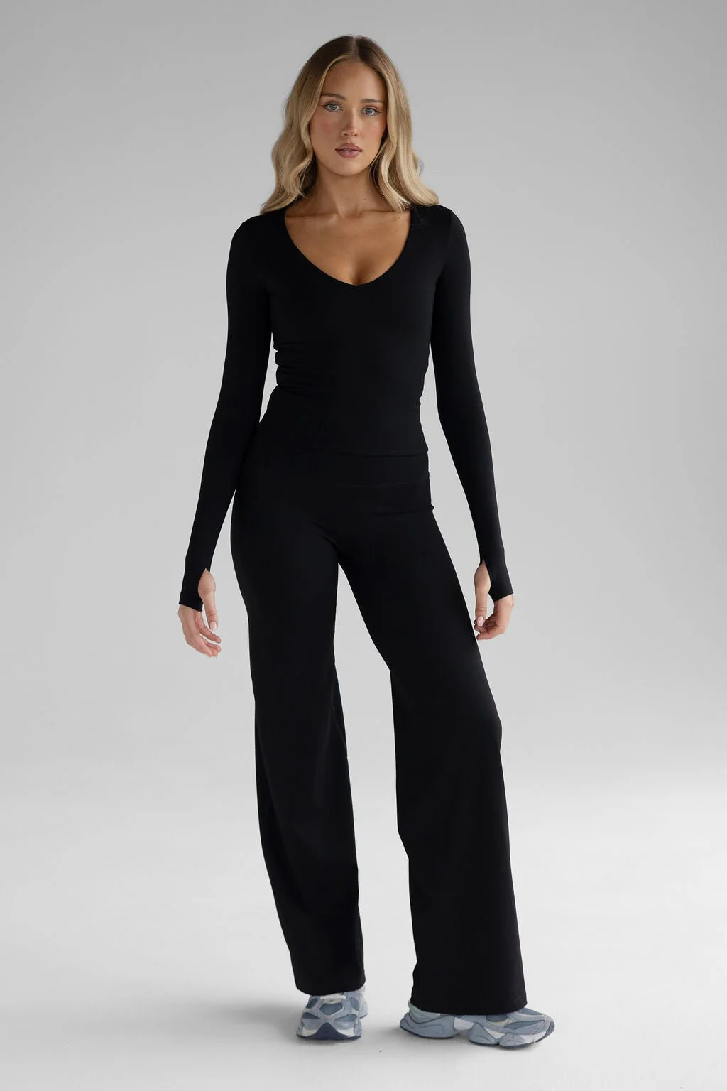 Sculpt V-Neck Long Sleeve - Black - Image 3