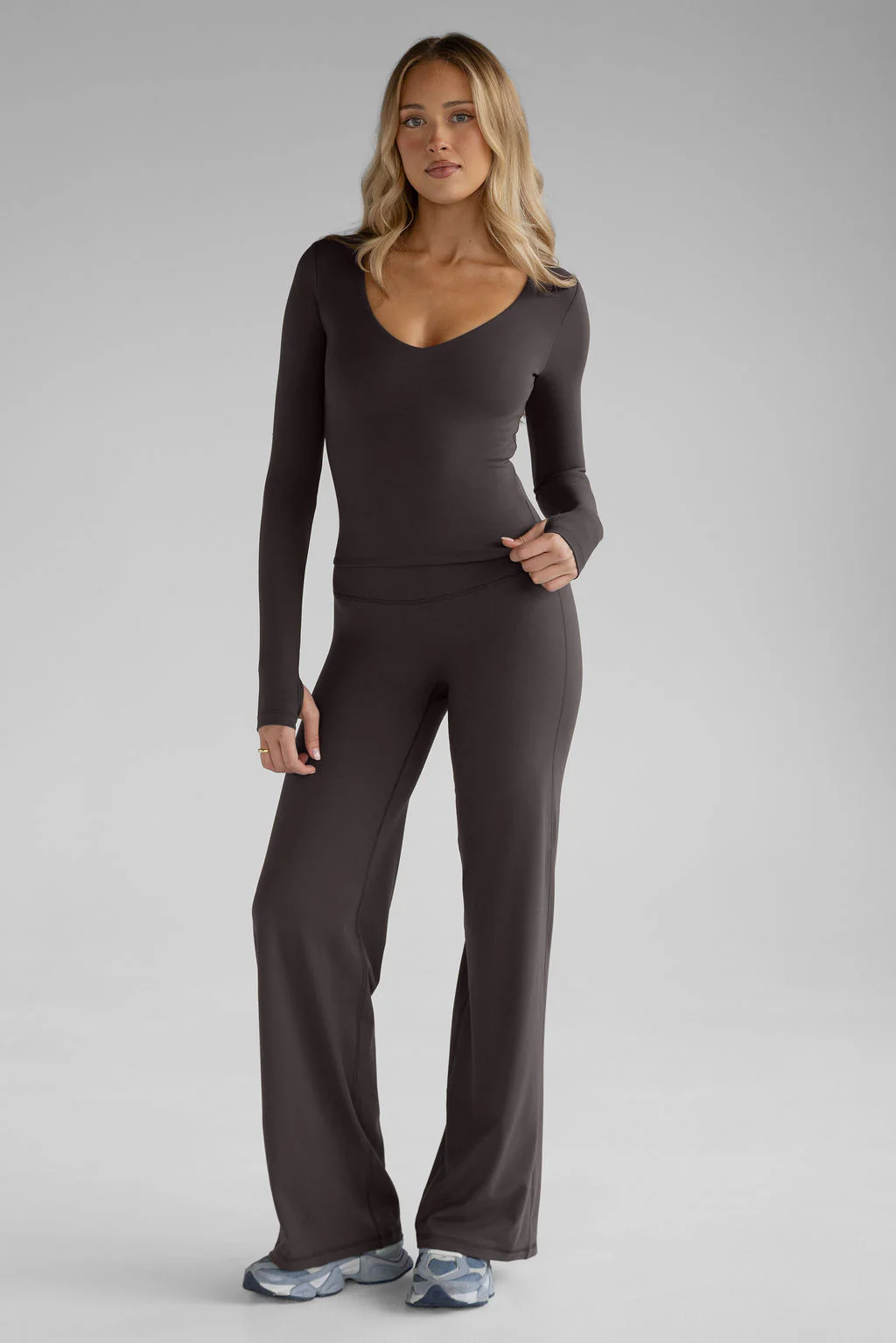 Sculpt V-Neck Long Sleeve - Dark Chocolate - Image 2