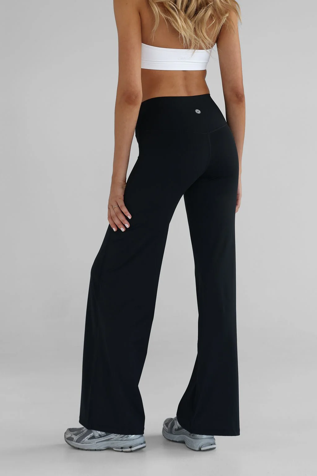 Sculpt Wide Leg Pants - Black - Image 4