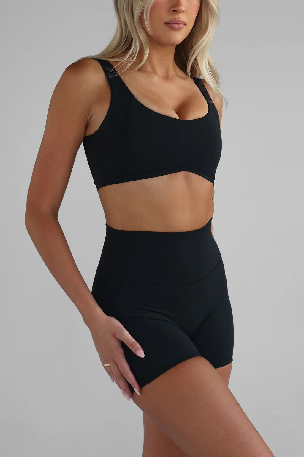 Luxe Signature Crop - Black - Image 4