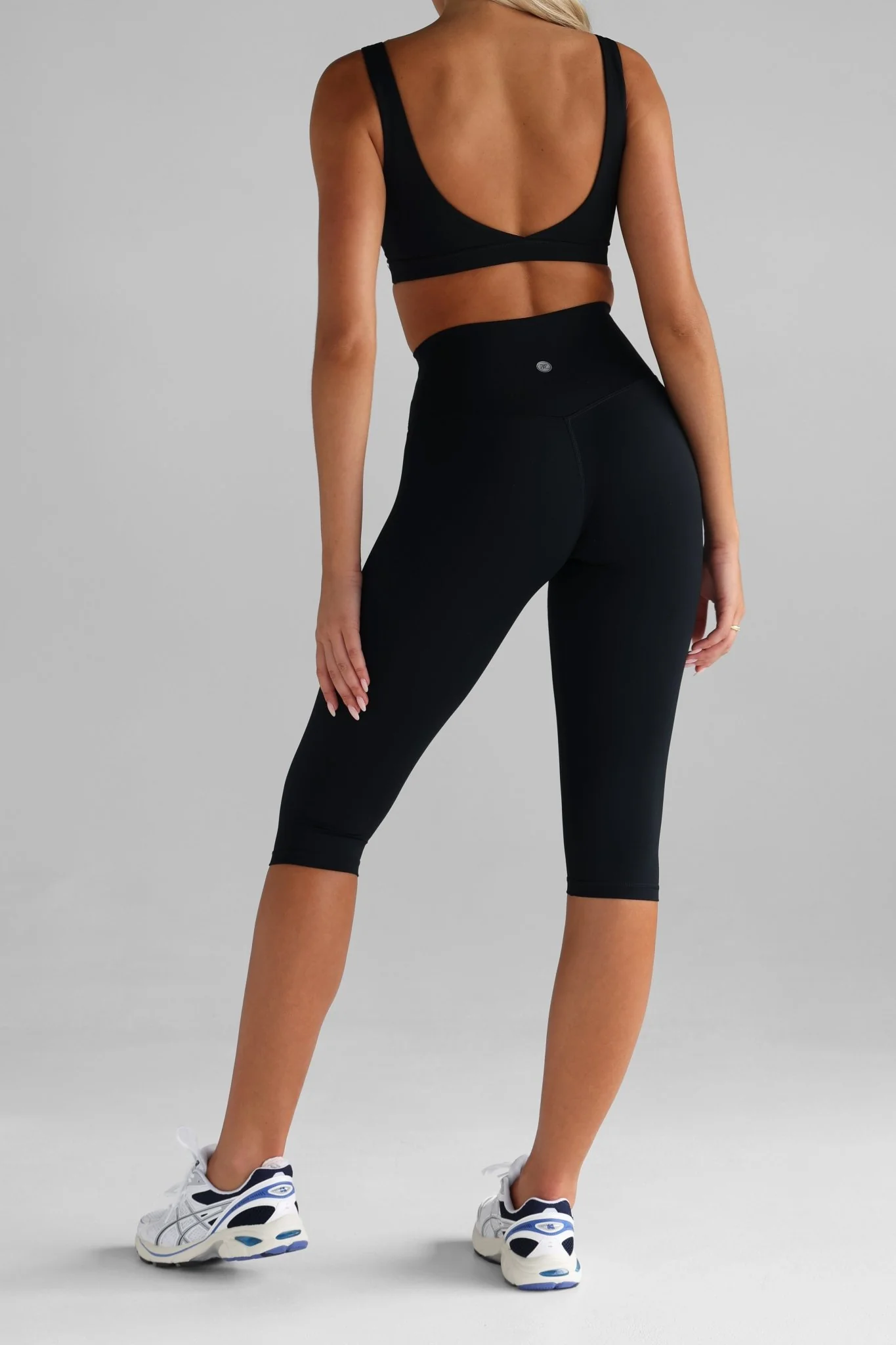 Sculpt Capris (3/4 Leggings) - Black - Image 3