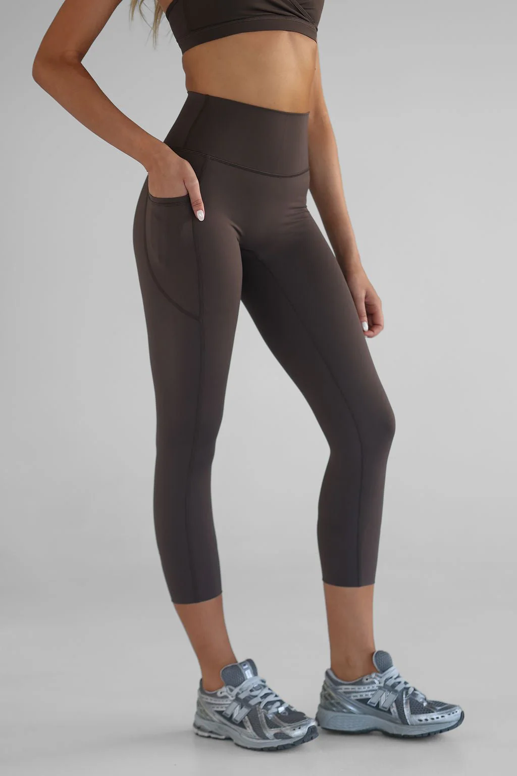 SCULPT 7/8 Pocket Leggings - Dark Chocolate - Image 4
